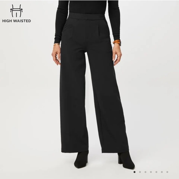 Figs Women's High-Waisted Wide Leg Pants - Black - Picture 1 of 8